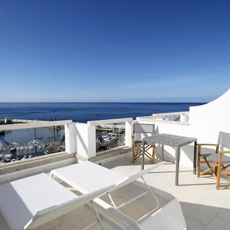 Marina Bayview (adults Only) Apartment