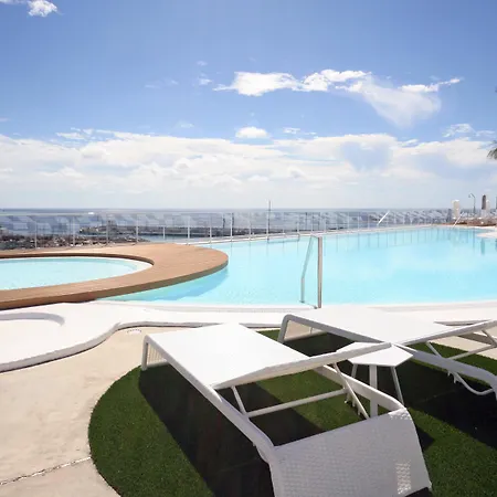 Marina Bayview (adults Only) Apartment