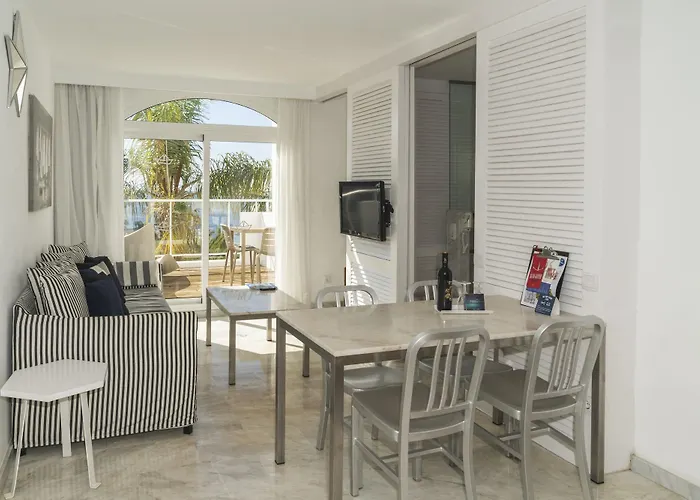 Hotel Marina Bay View, Adults Only 4*