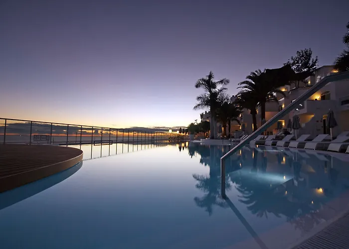 Marina Bay View, Adults Only Hotel