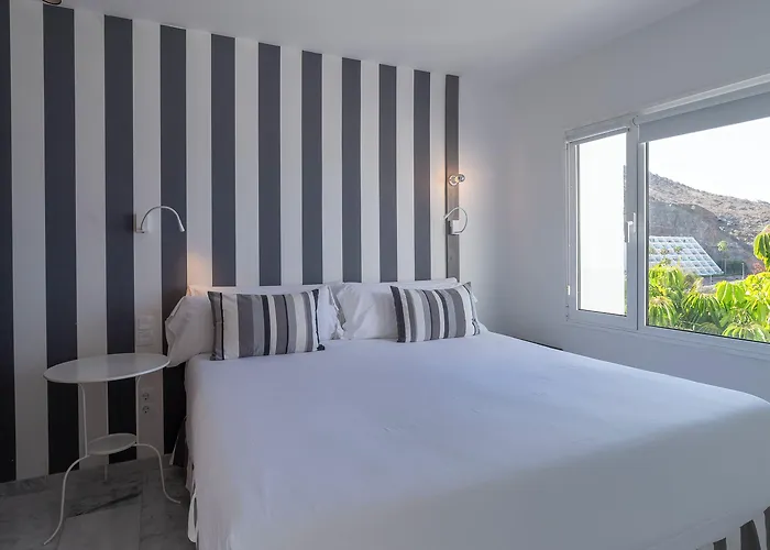 Marina Bay View, Adults Only Hotel 4*